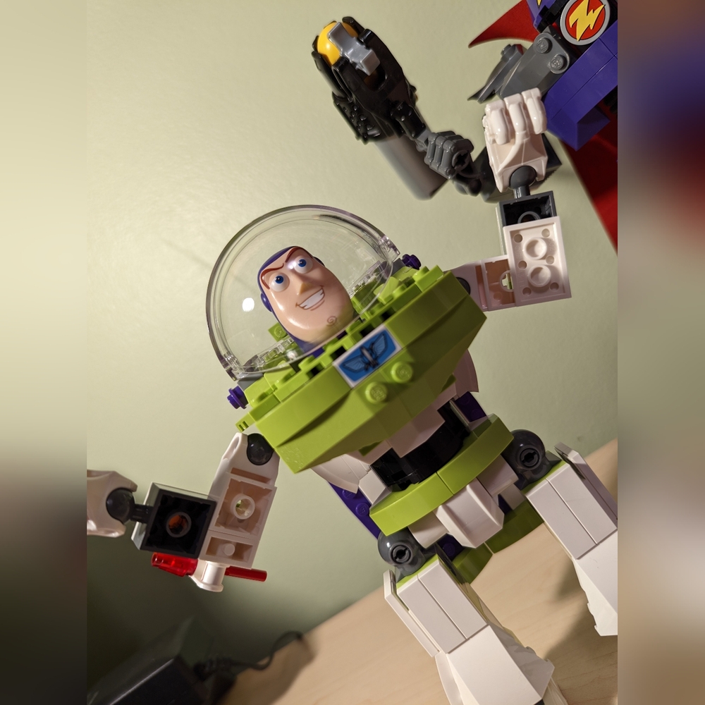 Lego Disney Buzz lightyear and Emperor Zurg Toy story figures (READ DESCRIPTION) - Picture 6 of 13